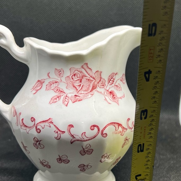 J.& G 
MEAKIN
ENGLAND
Classic White Red/Pink Rose pattern - Picture 3 of 5